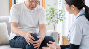 人工関節の手術は痛い?術後の痛みの期間と管理方法